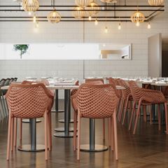 Poltrona em Polipropileno Colmeia Terracota FORTE PLÁSTICO / REF. 7894855230025