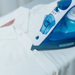 Ferro de Passar 220v à Vapor e Seco com Base Antiaderente Spray Azul BLACK E DECKER / REF. FX2150-B2