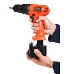 Parafusadeira e Furadeira 3/8 com Bateria VVR STD 9,6v220v Bivolt - Ref. CD961-BR - BLACK E DECKER