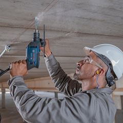 Furadeira De Impacto Reversível GSB 16 RE com Maleta 850W 220V BOSCH / REF. 06012B90E1-000